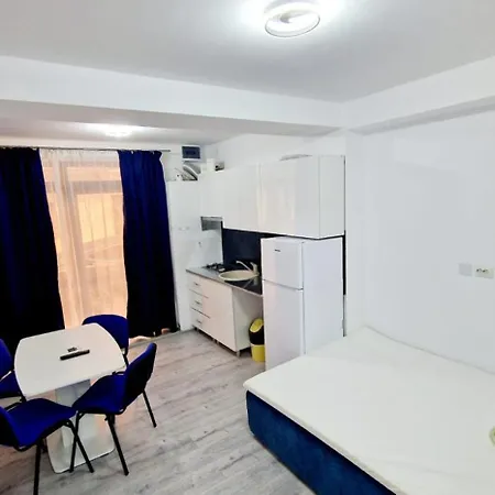 Seapoint Delfinariu Apartment *